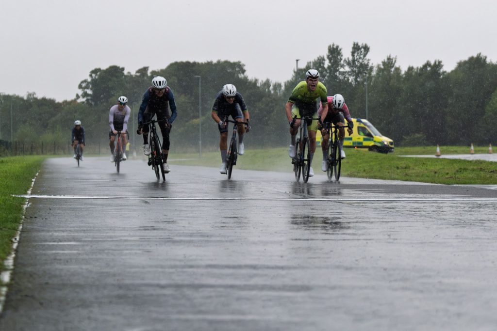 Carrotte doubles up to be crowned criterium champion